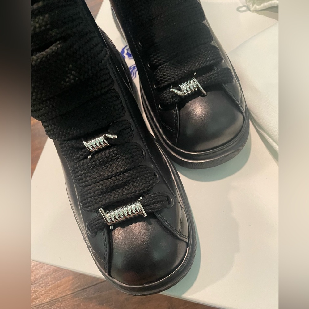 Burberry ranger leather lace up boots size 37 - Picture 5 of 13